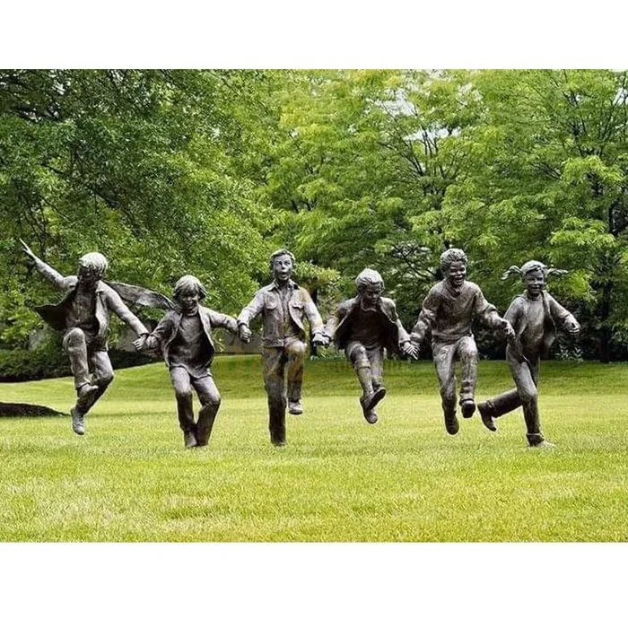 Friends Forever Park Children Bronze Statue