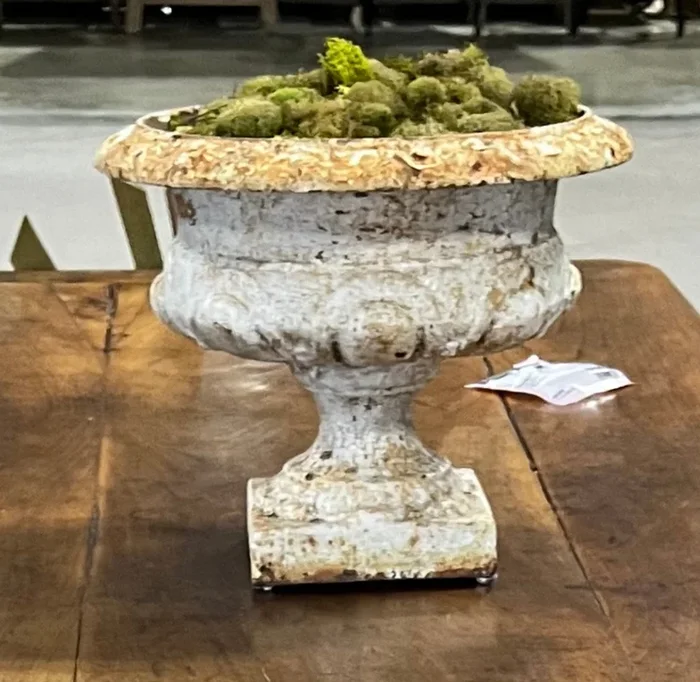 Metal Urn Beige