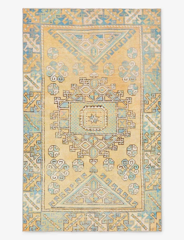 Vintage Turkish Hand-Knotted Wool Rug No. 522, 3′ 8″ X 5′ 10″