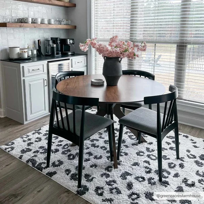 Zhen Black Spots Leopard Rug – Clearance